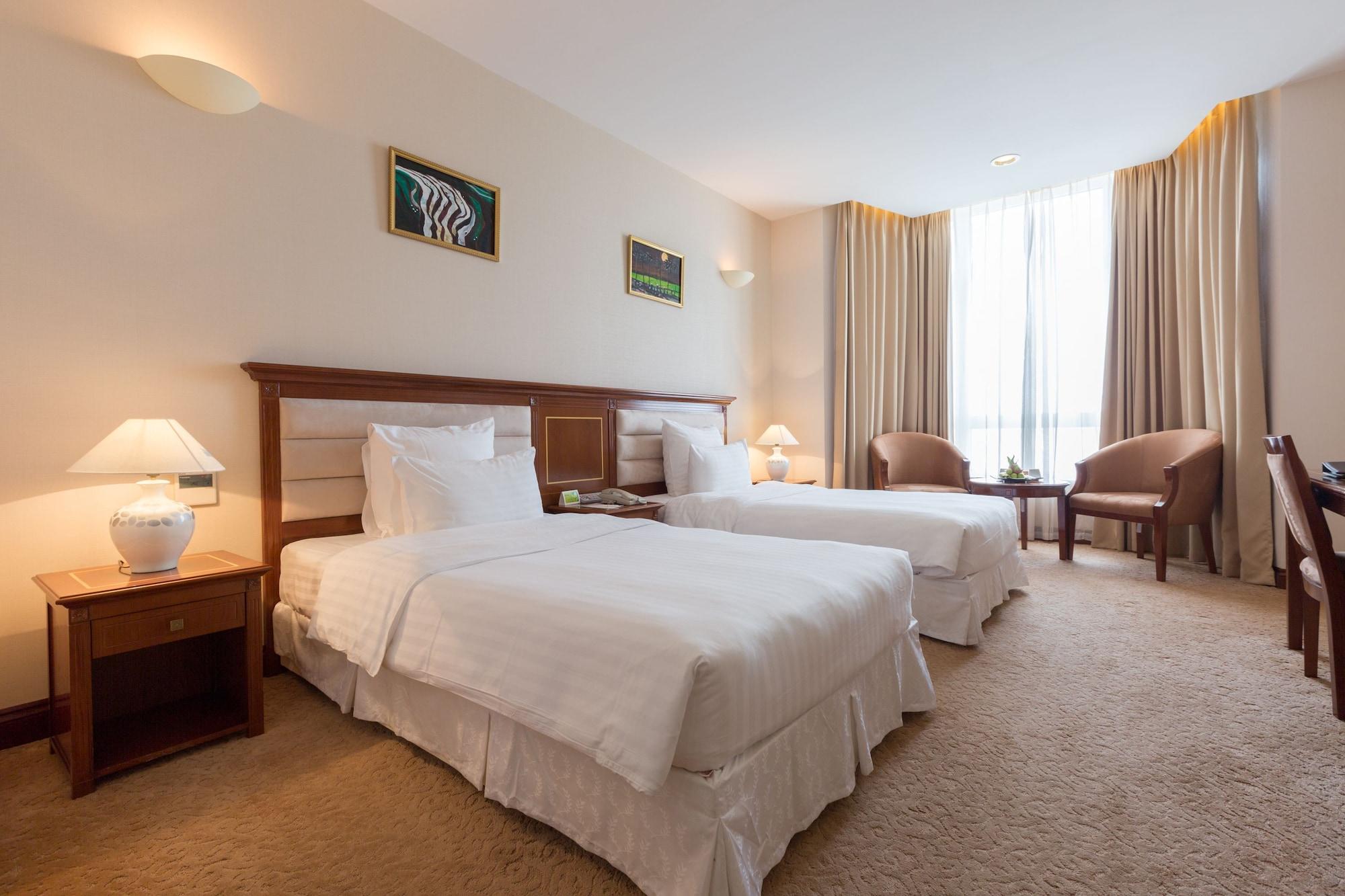 Tan Son Nhat Saigon Hotel Хошимин Экстерьер фото