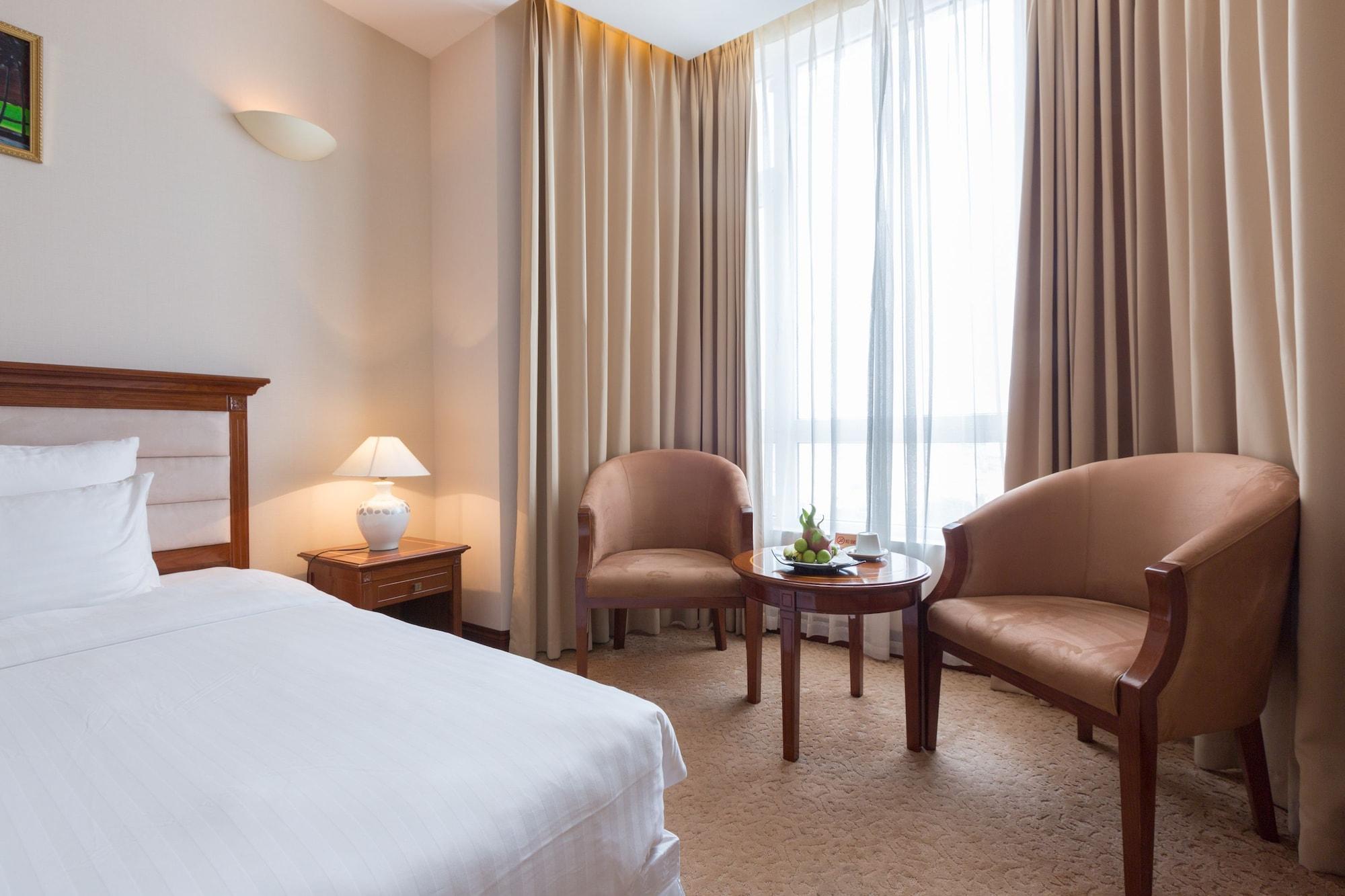 Tan Son Nhat Saigon Hotel Хошимин Экстерьер фото