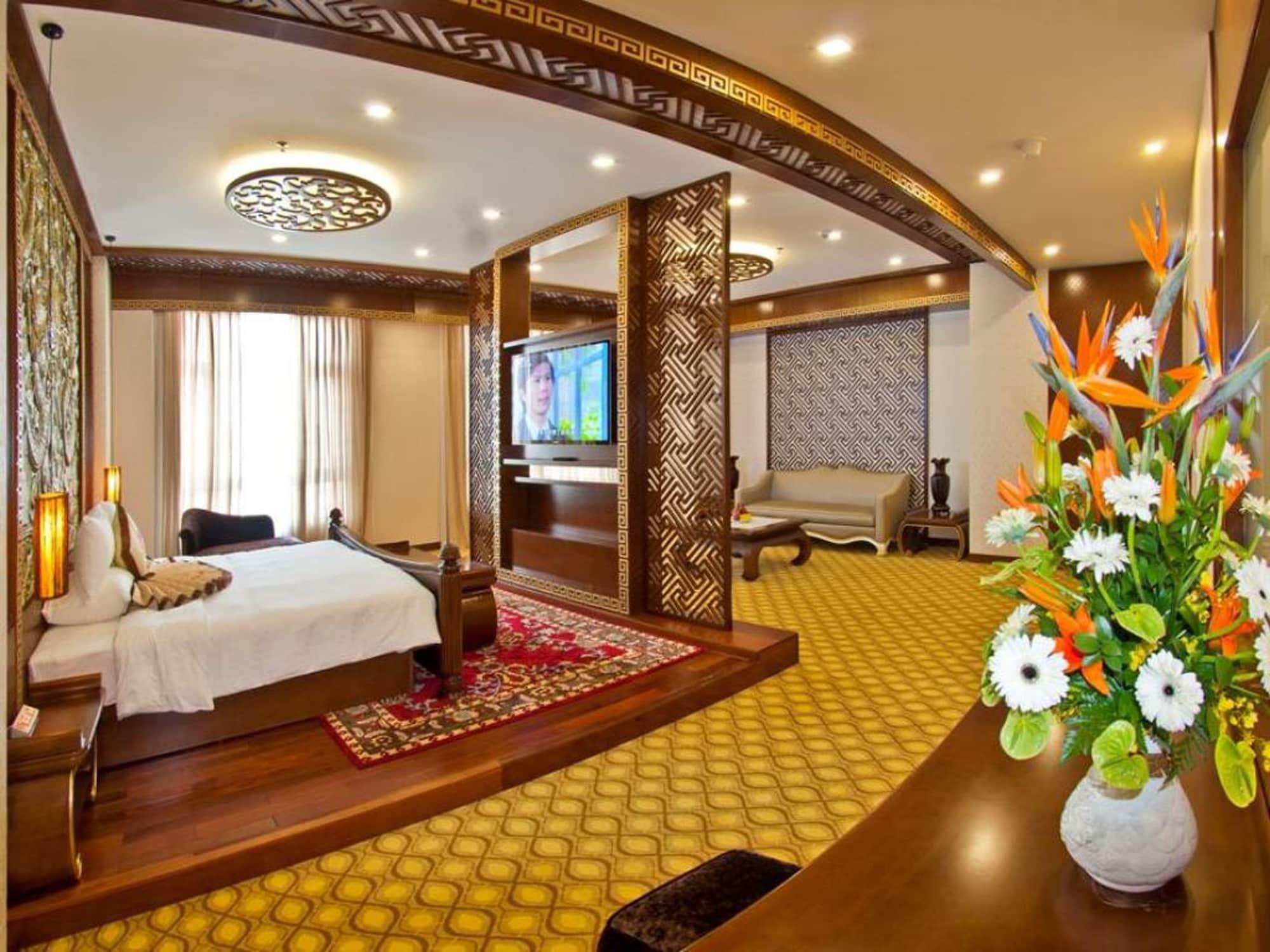 Tan Son Nhat Saigon Hotel Хошимин Экстерьер фото