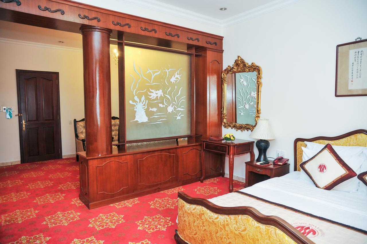 Tan Son Nhat Saigon Hotel Хошимин Экстерьер фото