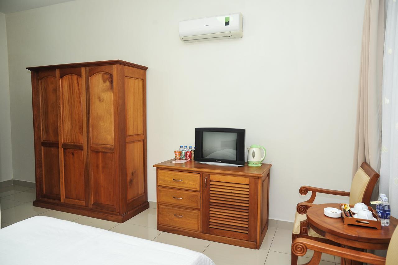 Tan Son Nhat Saigon Hotel Хошимин Экстерьер фото