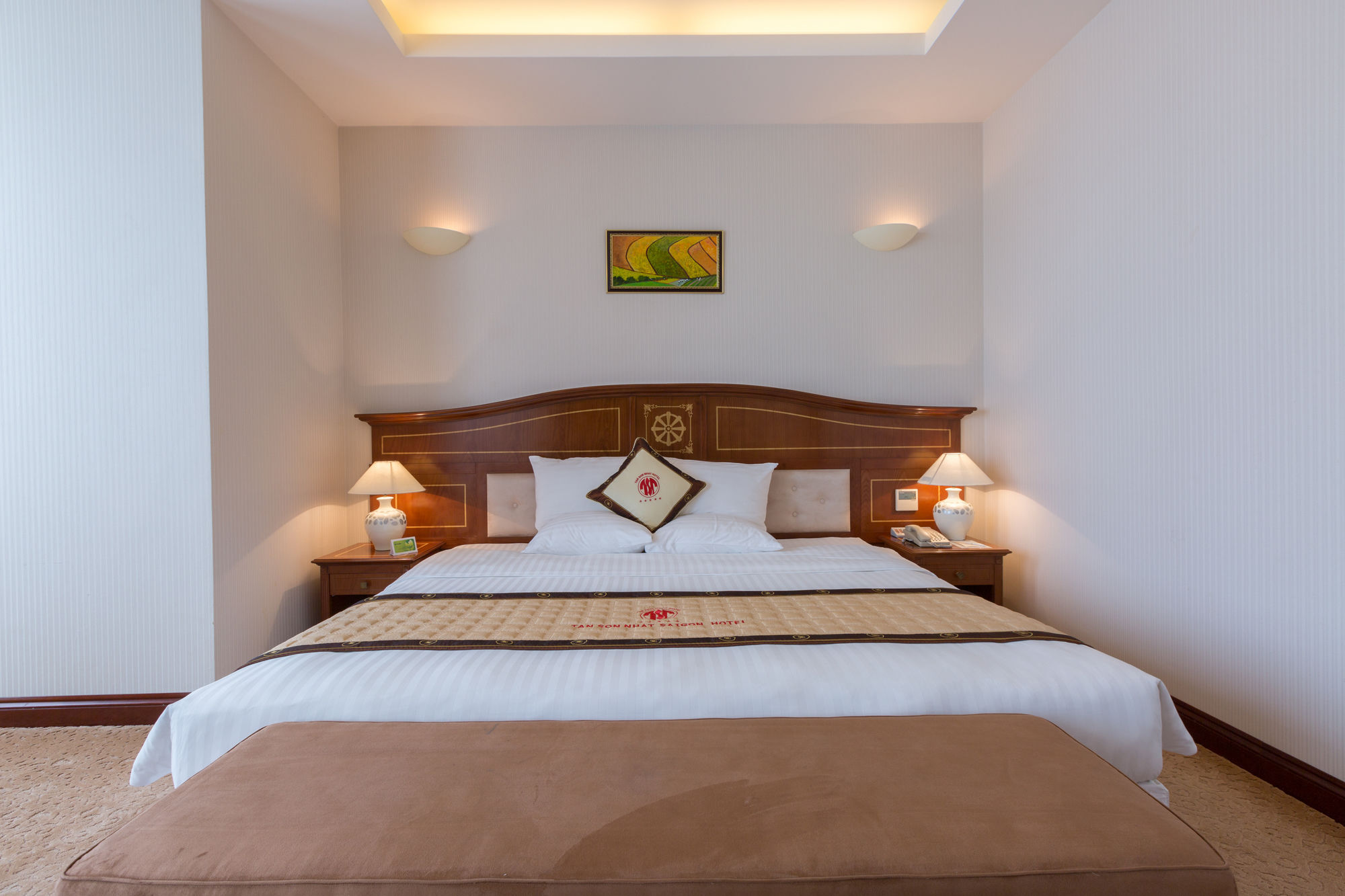 Tan Son Nhat Saigon Hotel Хошимин Экстерьер фото