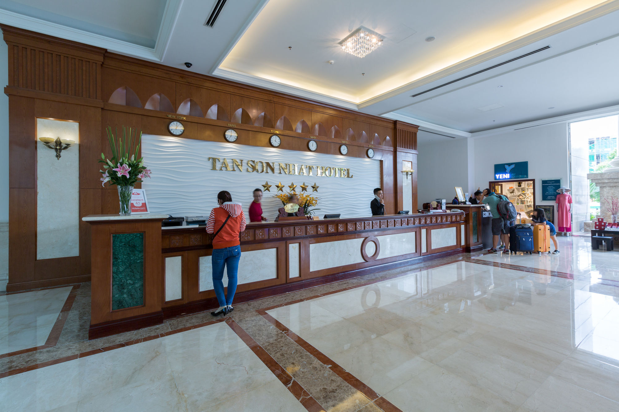 Tan Son Nhat Saigon Hotel Хошимин Экстерьер фото