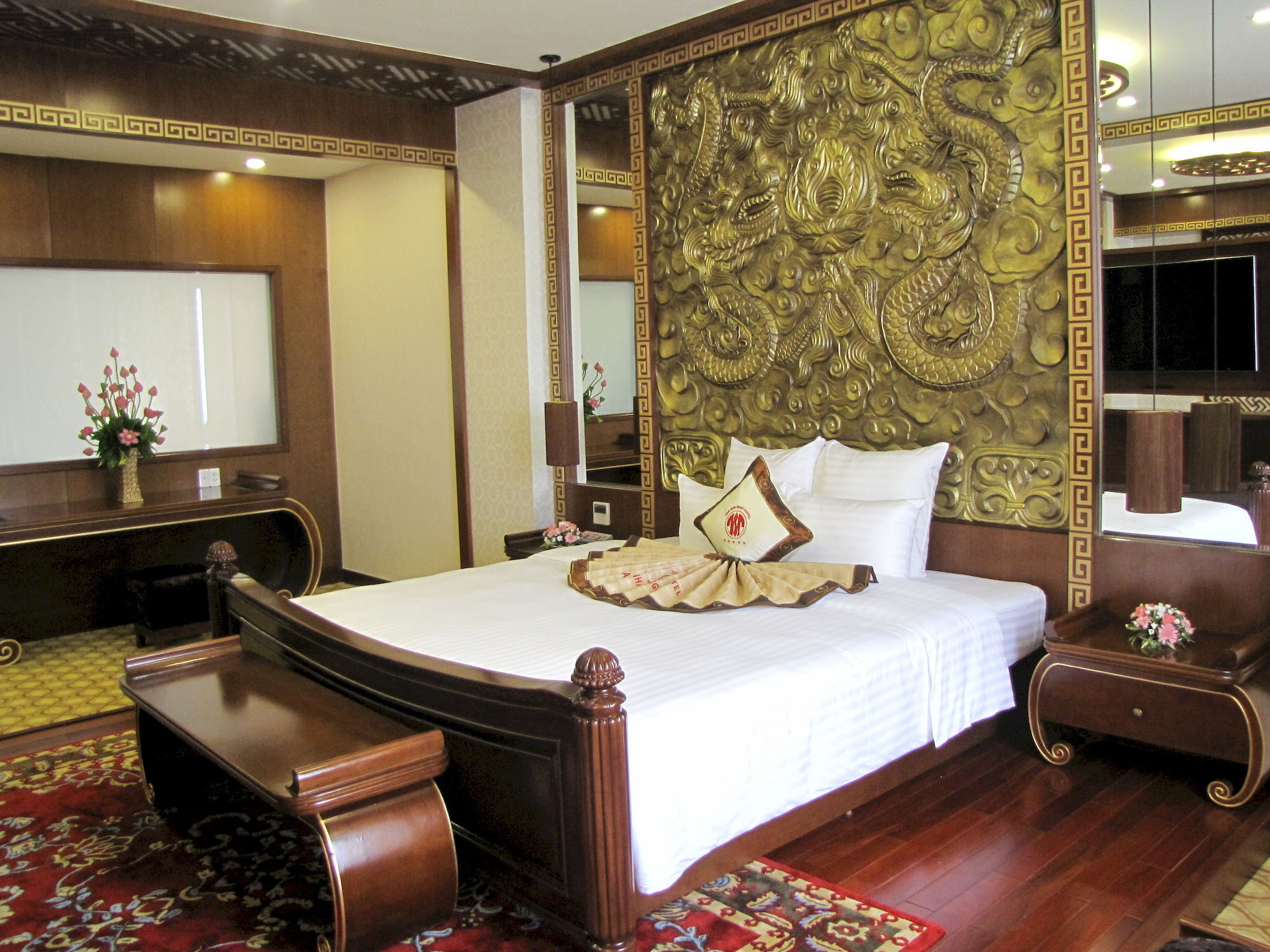 Tan Son Nhat Saigon Hotel Хошимин Экстерьер фото