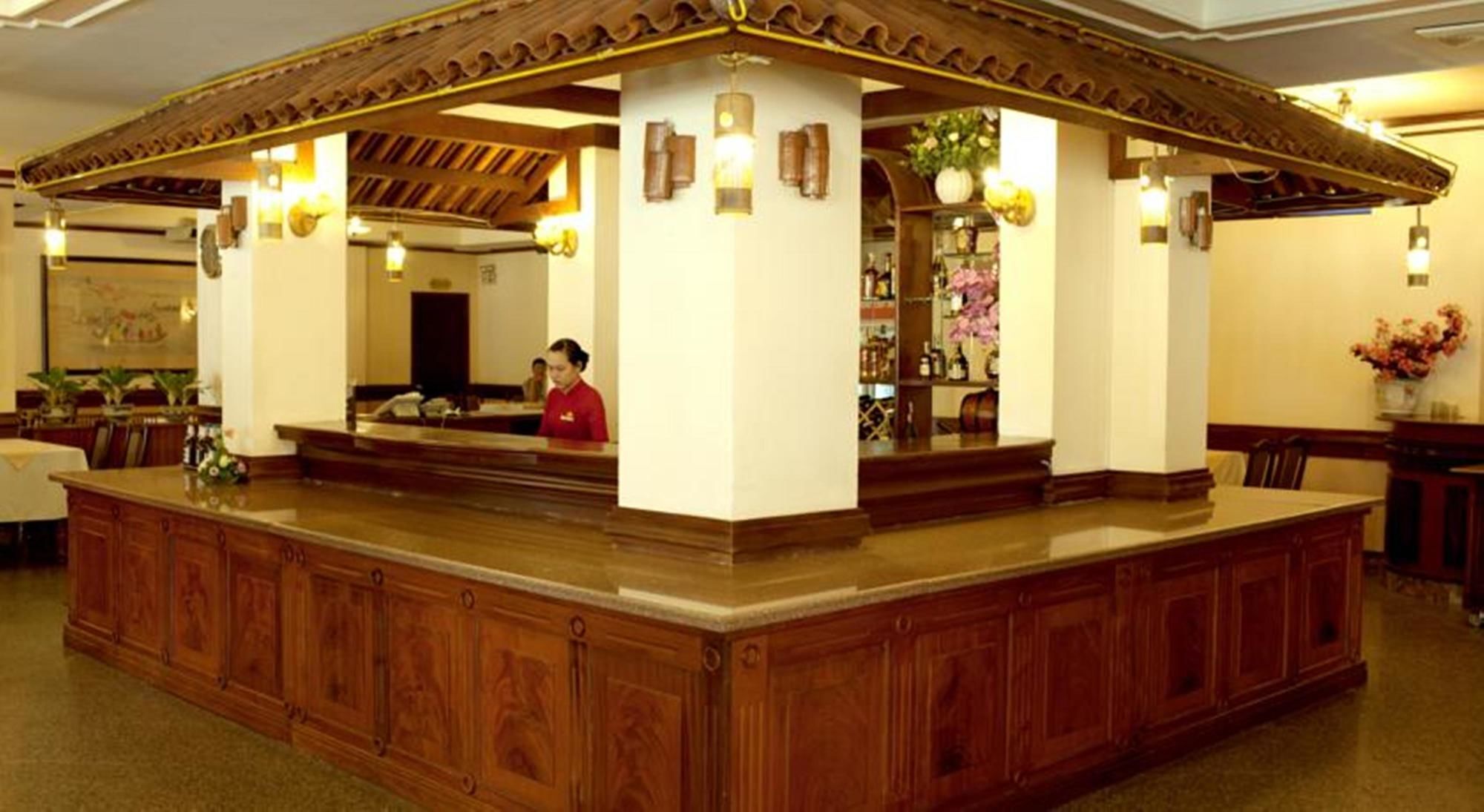 Tan Son Nhat Saigon Hotel Хошимин Экстерьер фото